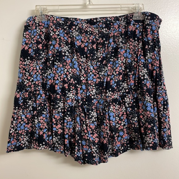 Forever 21+ Plus Size Floral Print Skort size 3X - Picture 6 of 7